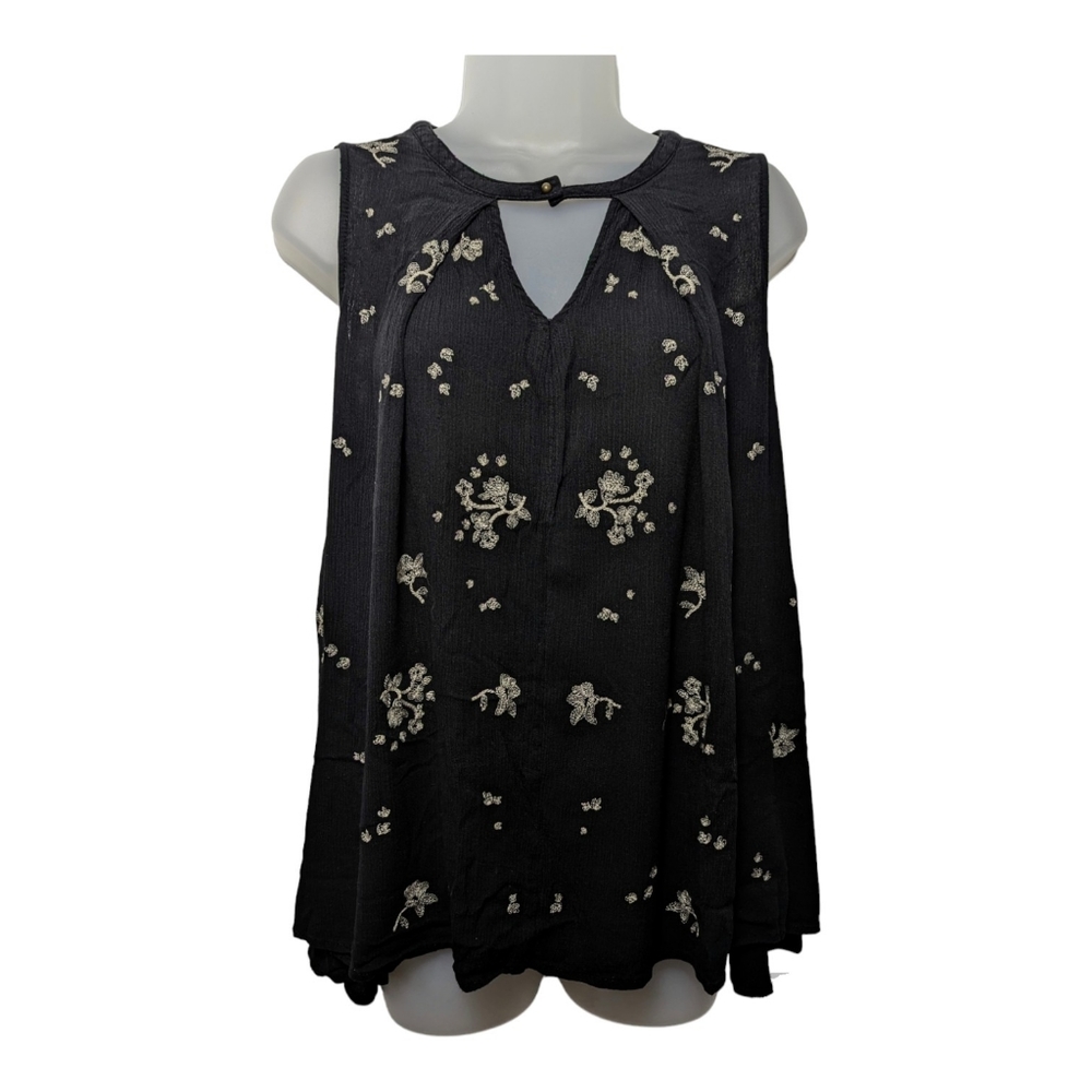 Entro Woman's SizeM Black Sleeveless Gauzy Summer Casual Flowy Keyhole Front Top